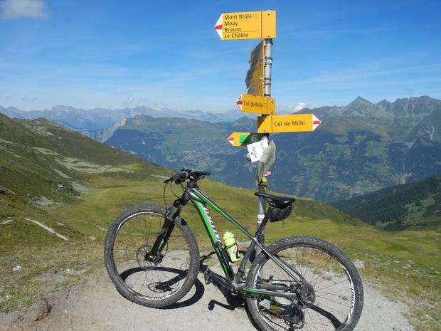 19 Col de Mille sullo sfondo Verbier