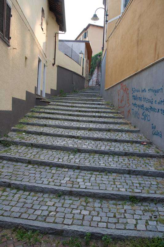 La scalinata di Via Peretti