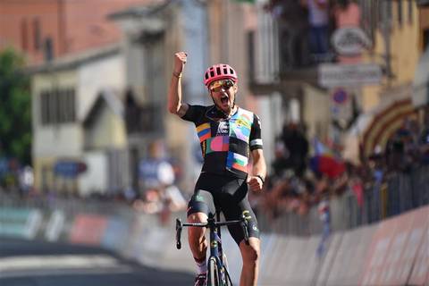 Alberto Bettiol vincitore tappa Rovereto Stradella Giro d'Italia (foto federciclismo)