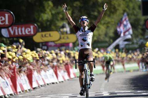 Alexis Vuillermoz vince la tappa del Mur de Bretagne al Tour de France (foto cyclingnews)