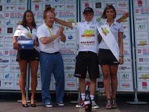La premiazione del vincitore del Giro delle Valli Cuneesi 2012 Edoardo Zardini.jpg