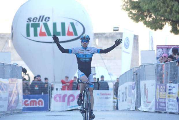 Cristian Cominelli  vincitore a Barletta (foto organizzazione)