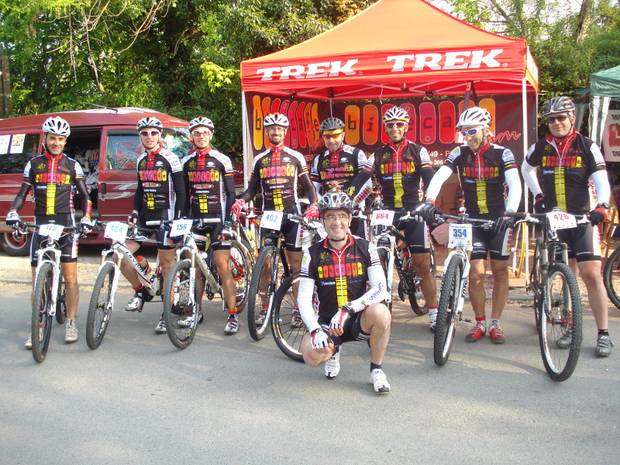 Il gruppo del Bikecafe GSR Alpina a Candia