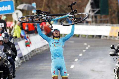 Diego Rosa trionfa al Giro dei Paesi Baschi (foto Bettini Federciclismo)