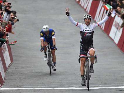 Fabian Cancellara vince Le Strade Bianche di Siena (foto Cyclingnews)