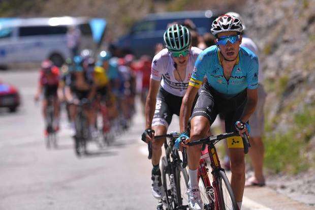 Fabio Aru all'attacco dell'Alpe D'Huez (foto cyclingnews)
