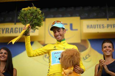 Fabio Aru conquista la maglia Gialla del Tour de France sui Pirenei (foto cyclingnews)
