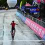 Gino Mader vincitore tappa 6 al Giro d'Italia