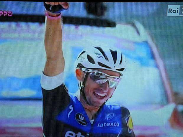 Giro d'Italia tappa Arezzo vincitore Gianluca Brambilla