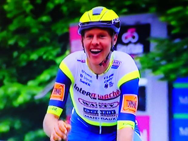Giro d'Italia impresa di Taco Van der Hoorn in fuga da Biella a Canale d'Alba (11)