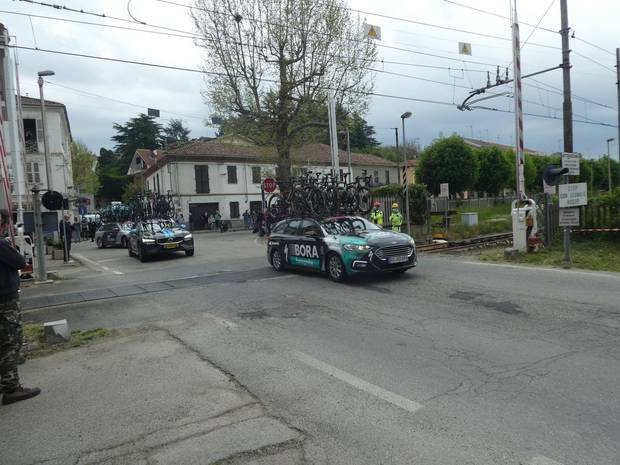 Giro d'Italia impresa di Taco Van der Hoorn in fuga da Biella a Canale d'Alba (9)