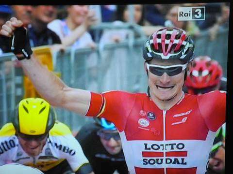 Giro d'Italia tappa Foligno  vincitore Andrè Greipel