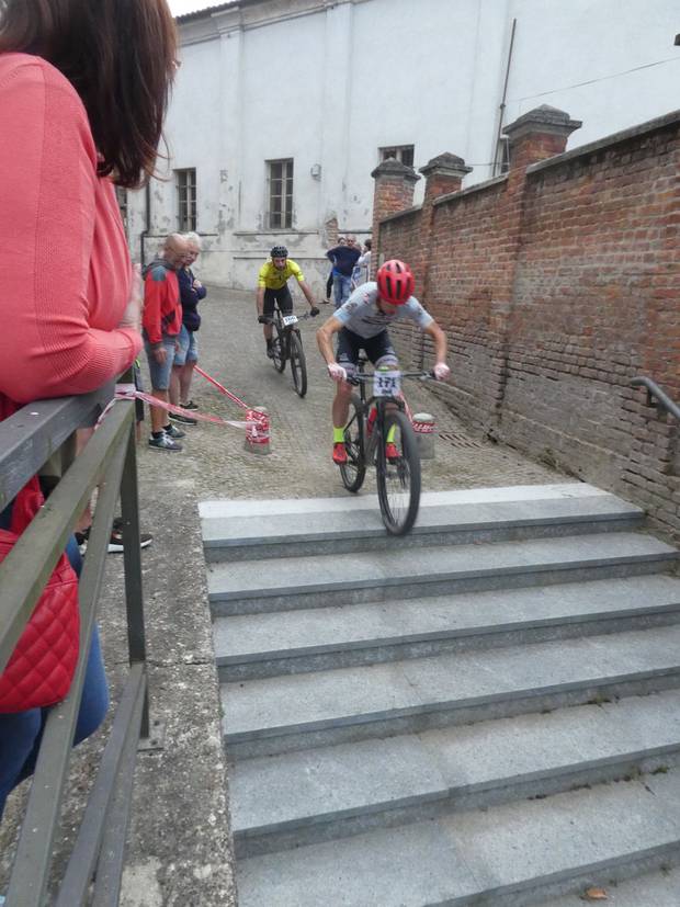 Giro del Castello Montaldo Scarampi (11)