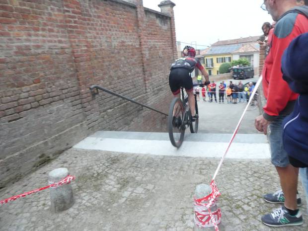 Giro del Castello Montaldo Scarampi (12)