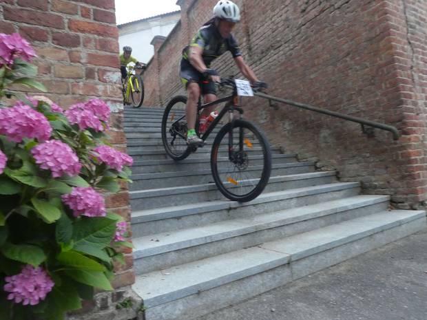 Giro del Castello Montaldo Scarampi (15)