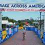 L'arrivo di Nico Valsesia alla race Across America (foto Guido Borio)