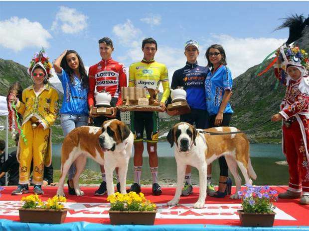 Il podio del Giro Valle d'Aosta (foto girovalledaosta.it)