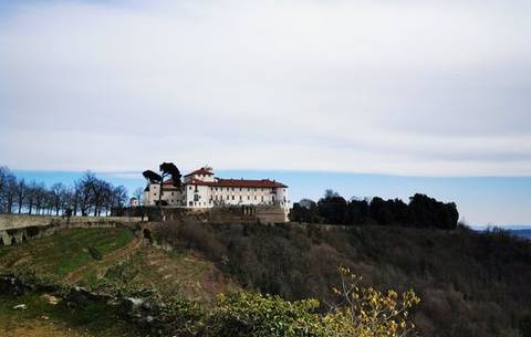 Il castello di Masino (foto Canavese Gravel Tour)