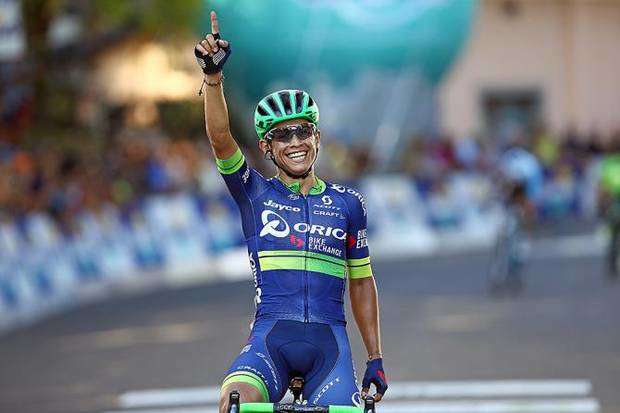 Il colombiano Esteban Chaves vincitore del Giro dell'Emilia (foto cyclingnews)