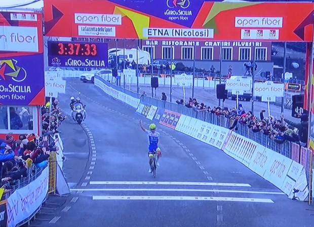 Il francese Guillaume Martin vincitore Tappa Etna Giro di Sicilia