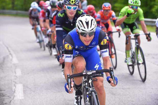 Il gruppeto in fuga con GianlucaBrambilla (foto Cyclingnews)