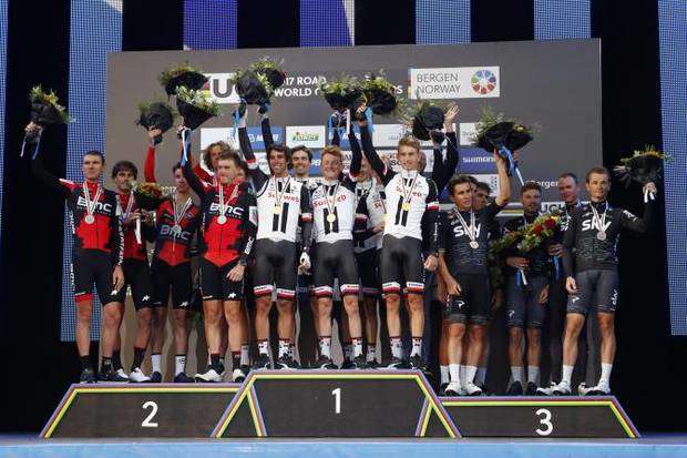 Il podio della cronosquadre al mondiale di Bergen (foto bettini cyclingnews)