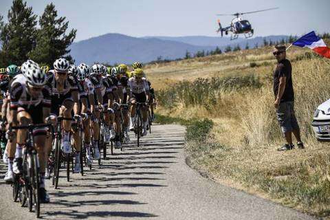 Iniziano i ventagli nella tappa 16 del Tour de France (foto cyclingnews)