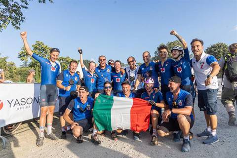 Italia campione europea Team Relay (foto Federciclismo)