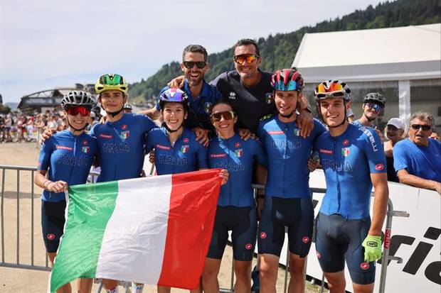 Italia seconda nella staffetta ai Mondiali MTB (foto Mondini) (1)