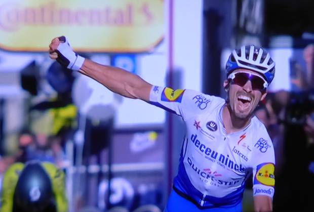 Julian Alaphilippe vince tappa 2 del Tour de France (2)