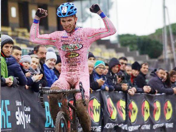 La maglia rosa del Giro d'Italia Ciclocross foto federciclismo