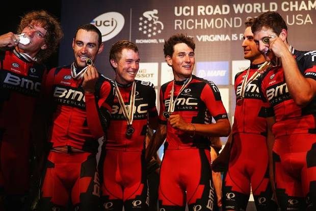 La BMC alla premazione (foto cyclingnews)