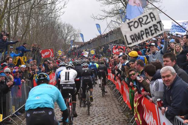 L'ambiente del Giro delle Fiandre (foto cyclingnews)