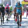 L'arrivo di uno sconsolato e ammaccato Nibali (foto cyclingnews)