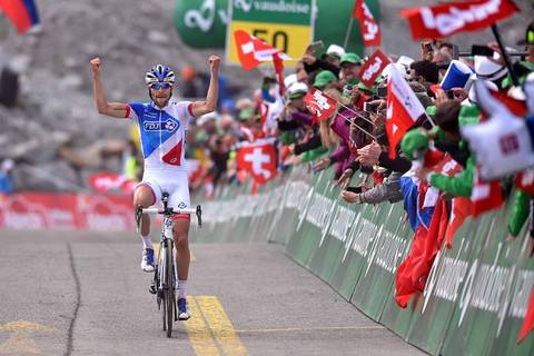 L'arrivo solitario di Thibaut Pinot a Rettenbachglacier - Giro della Svizzera (foto cyclingnews)