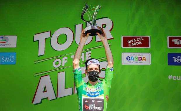 L'inglese Simon Yates vincitore del Tour of the Alps (foto federciclismo)