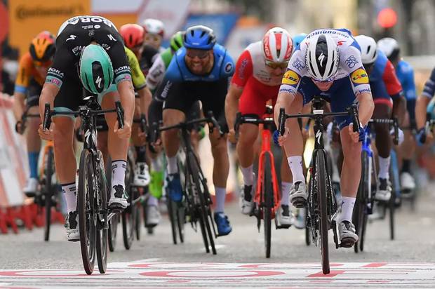 Lo sprint dell'ultima tappa della Vuelta (foto cyclingnews)