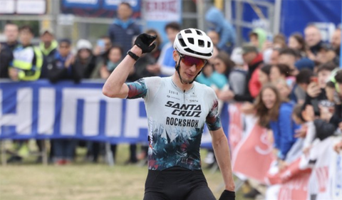 Luca Braidot vincitore a Esanatoglia (foto federciclismo)