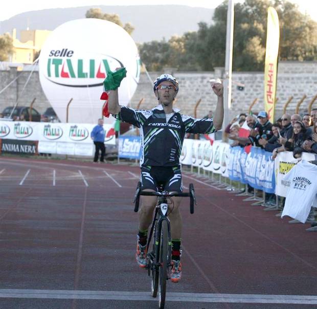 Marco Aurelio Fontana al traguardo dei Campionati Italiani Ciclocross (foto Soncini)