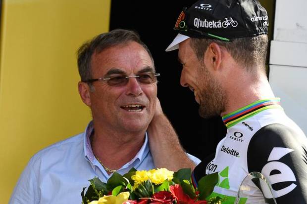 Mark Cavendish e Bernard Hinault (foto cyclingnews)