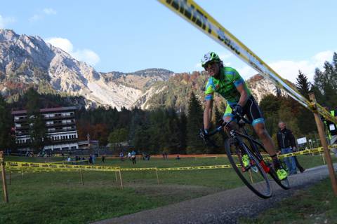Martino Fruet vince a Piani di Luzza (foto Giro d'Italia Ciclocross)