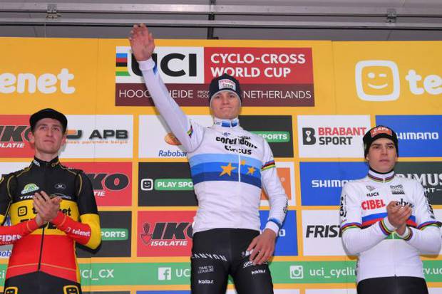 Mathieu Van der Poel vincitore a Hoogerheide (foto cyclingnews)