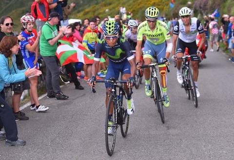 Nairo Quintana vince la decima tappa e conquista la maglia rossa di leader (foto cyclingnews)