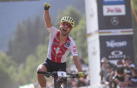 Nino Schurter campione del mondo in Val di Sole (foto Federciclismo)