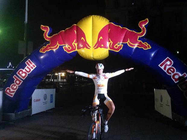 Paolo Aste con Paola Gianotti vincitore della 10a tappa della Red Bull Transiberian Extreme (foto paoloste.com)