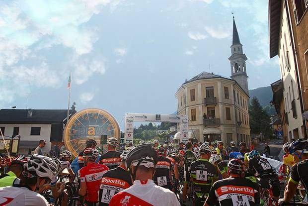 Partenza Monte Grappa Cycling (foto Scanferla)