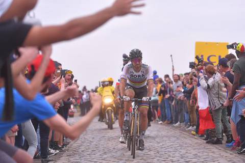 Peter Sagan vincitore della Parigi Roubaix (foto cyclingnews)