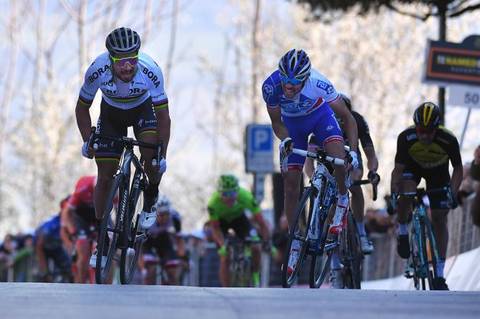 Peter sagan vince allo sprint la tappa di Fermo alla Tirreno Adriatico (foto cyclingnews)