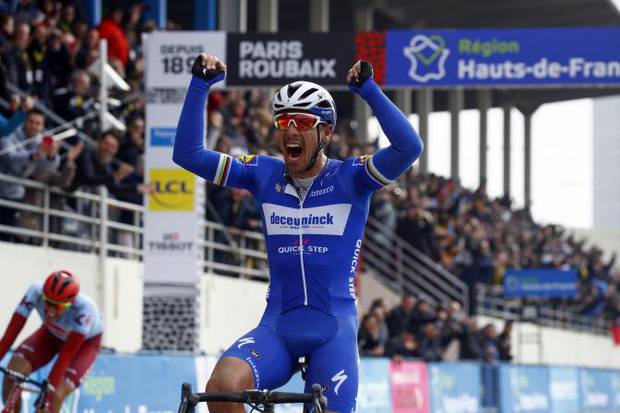 Philippe Gilbert vince la Parigi Roubaix (foto bettini cyclingnews) (1)