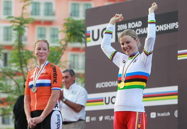 Podio femminile con la gioia della Dideriksen e la delusione della Wild (foto cyclingnews)